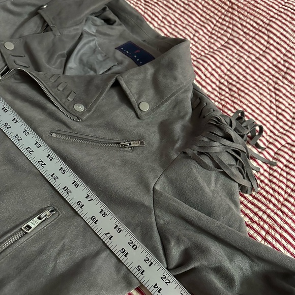 Women’s Faux Suede Moto Style Fringe Jacket - Picture 11 of 13